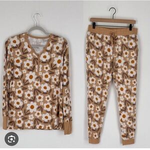Little Sleepies Daisy daydreams women’s pajama set- size medium